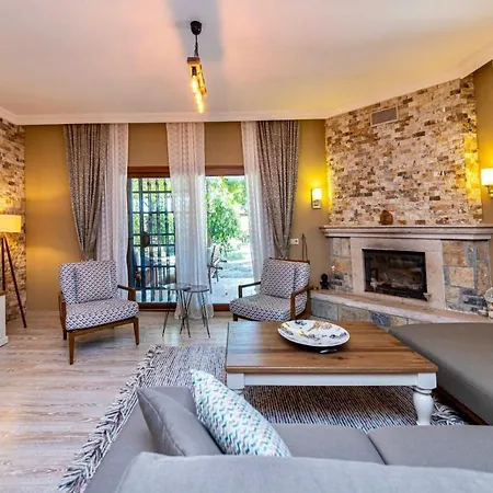 Holiday home Luxurious House With Shared Pool And Sauna In