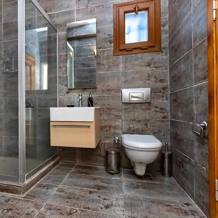 Luxurious House With Shared Pool And Sauna In Tatil Evi Bodrum